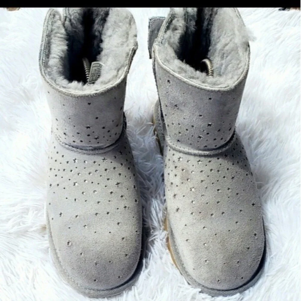 Uggs Bowtie Womens Grey Star Custom Made Short Uggs Size 6 - Picture 2 of 7